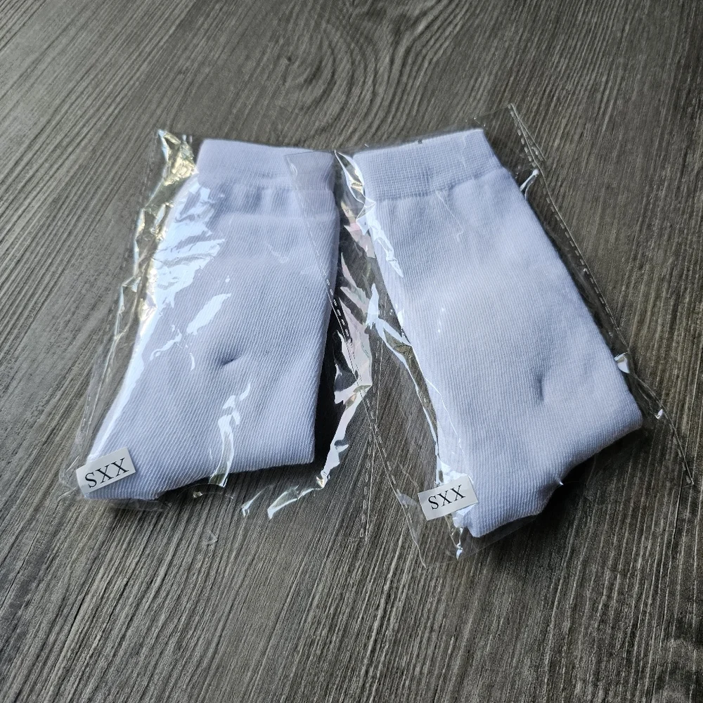 2 pairs of toddler white crew socks